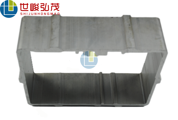 3000T機(jī)大方管工業(yè)鋁合金型材-1